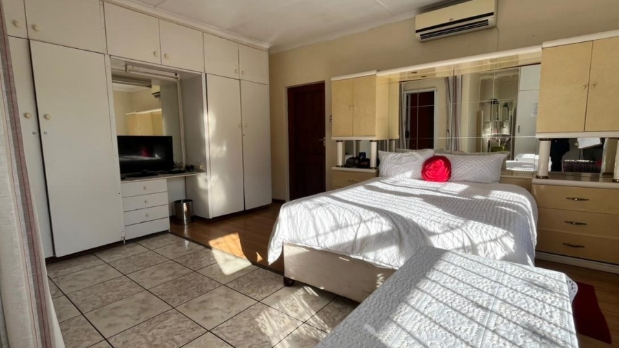 14 Bedroom Property for Sale in Baysville Eastern Cape